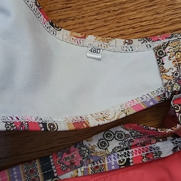 Bikini - Picture 5 of 10